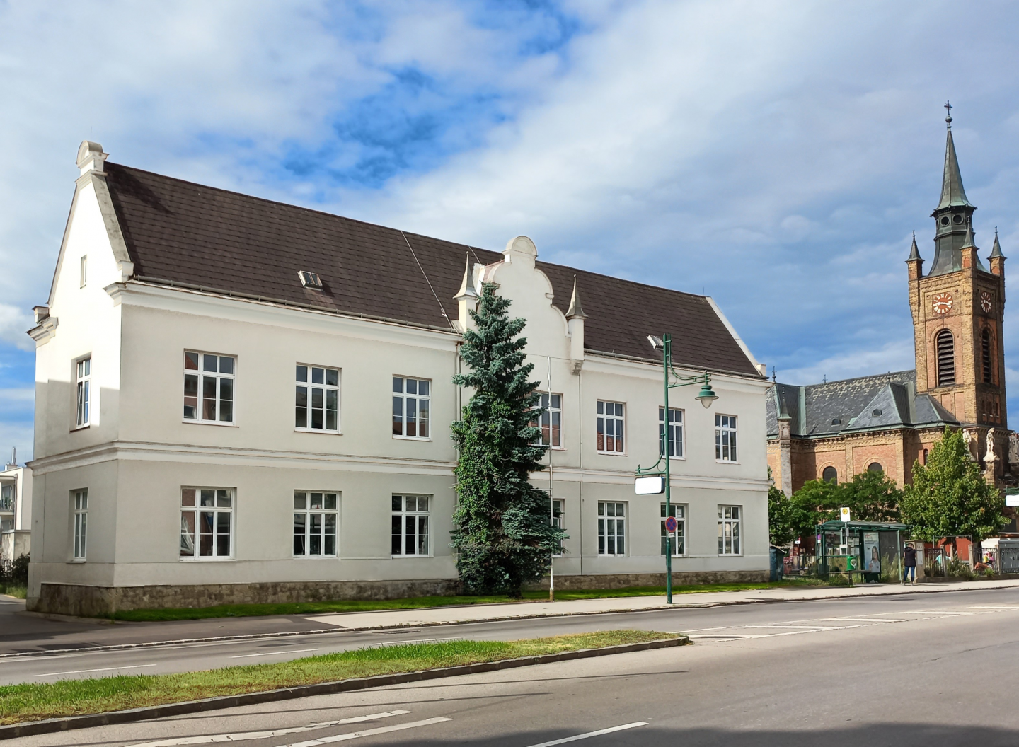 Sanierung und Neunutzung „Altes Waisenhaus“ Hyrtlplatz Mödling